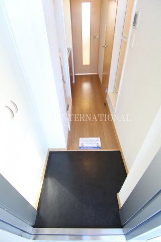 レオパレスラトナの玄関