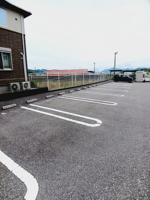 イリーゼ　Ｄの駐車場|駐車場