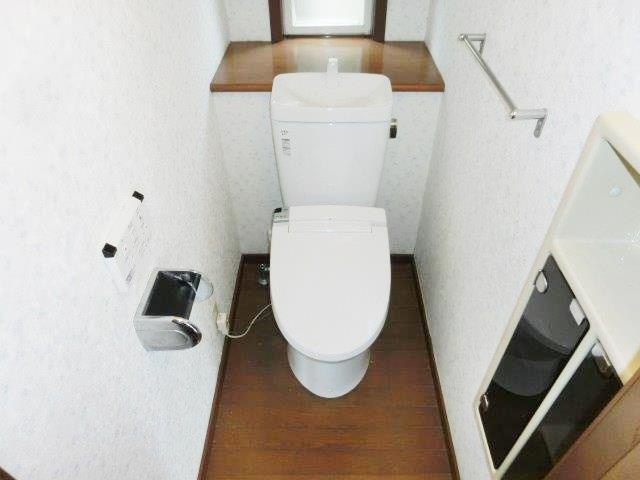 陽光台戸建のトイレ