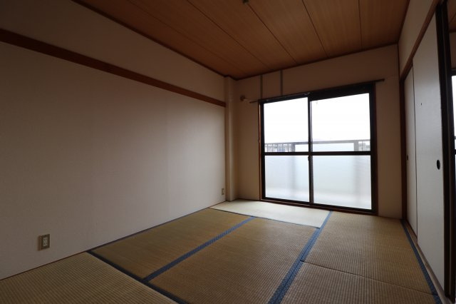 ホワイトピア中西の寝室