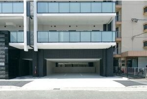 S-RESIDENCE浅間町駅前axialの駐車場