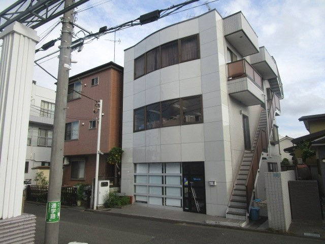 川崎市幸区南加瀬４丁目のビル