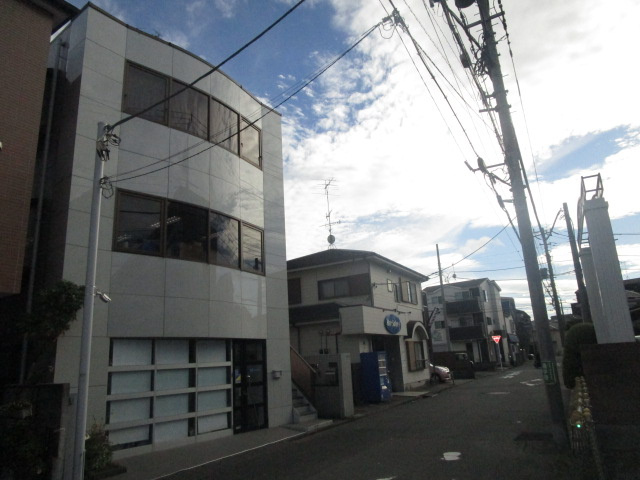 川崎市幸区南加瀬４丁目のビル