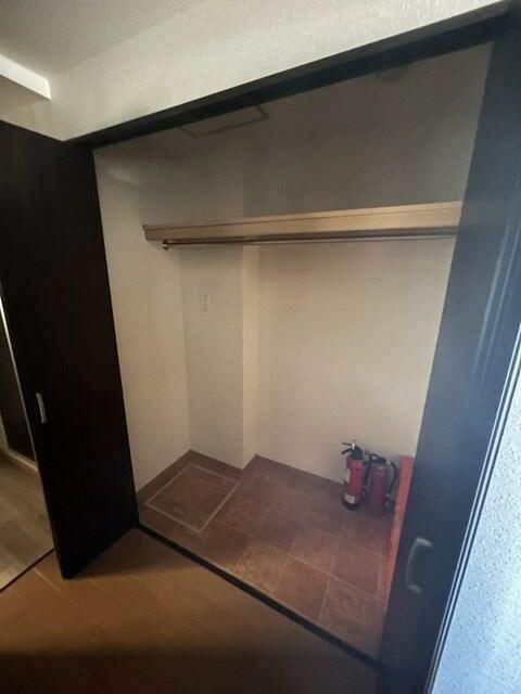 渡ビルの収納