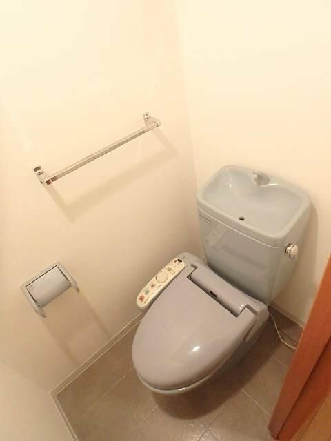 ガラ・ステージ市ヶ谷弐番館のトイレ