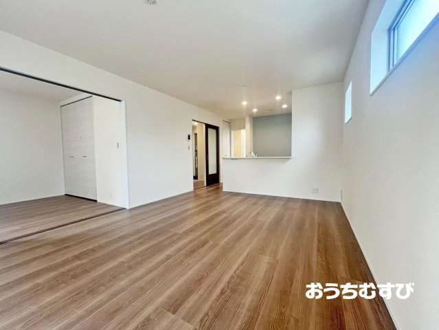 春日井市西高山町3丁目(全5棟)の居間・リビング