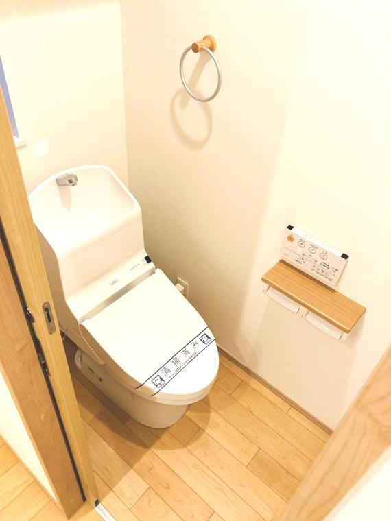 天神町戸建のトイレ