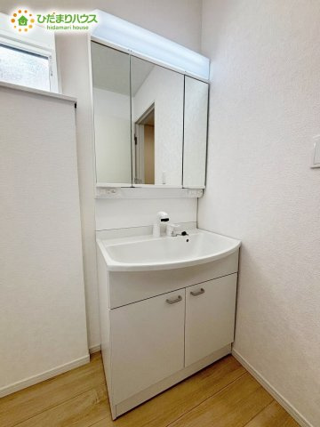 野田市野田第10　新築戸建　2号棟の独立洗面台|収納力と機能性に優れたシャワー付き洗面化粧台！