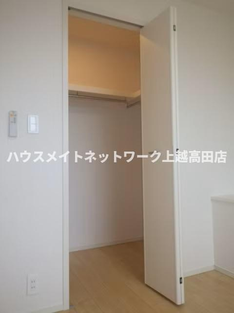 プレジールの収納|ウォークインクローゼット