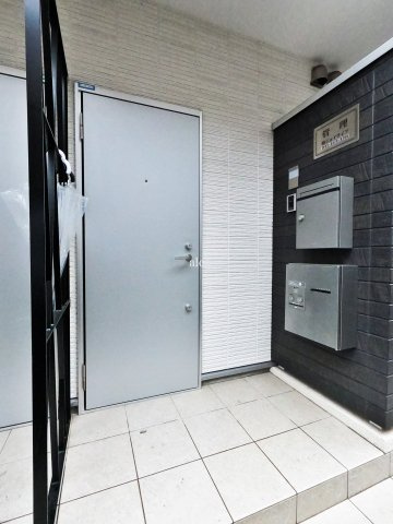 北区赤羽西４丁目のアパートの玄関