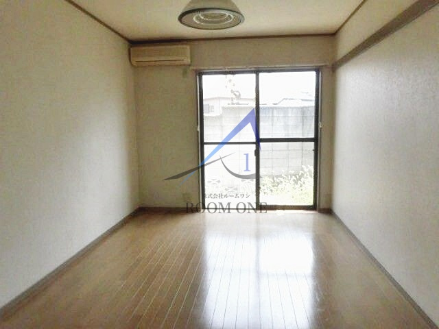 スカイハイツ北千束の居間・リビング|洋室のお部屋です。