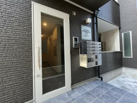 ジーメゾン東成瀬ウエストのエントランス