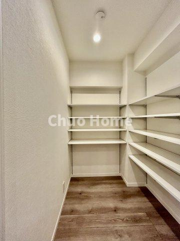 中銀新葛西マンシオンの収納|パントリー