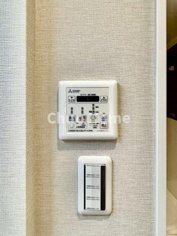 中銀新葛西マンシオンの浴室|【浴室乾燥機】暖房・冷風・換気・乾燥が可能です。毎日を快適に過ごせるうれしい機能が揃っています。雨の日の洗濯物も安心です。