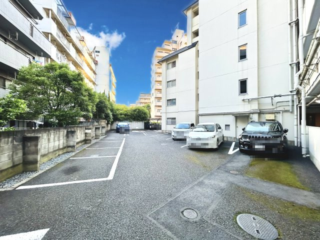 中銀新葛西マンシオンの駐車場|【敷地内駐車場】最新の空き状況や費用などの詳細は担当スタッフまでお問い合わせください。