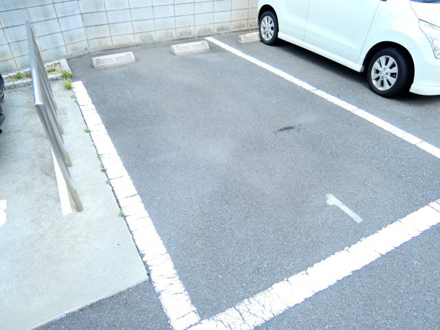 サンウッドコートⅡの駐車場