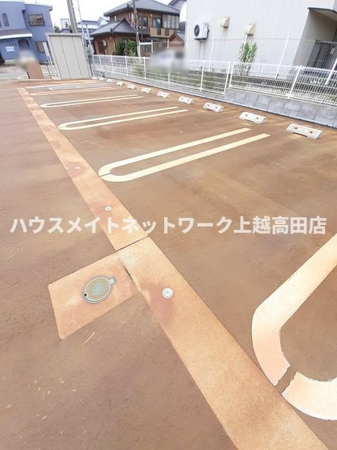 ベル　フルール　Ｂの駐車場|駐車場