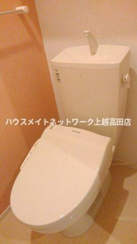 ベル　フルール　Ｂのトイレ|温水洗浄暖房便座