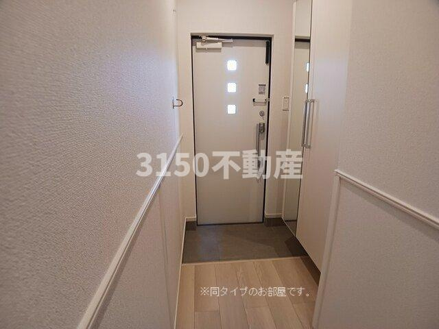 エス　ウィステリア　Ⅱの玄関|明るい玄関です