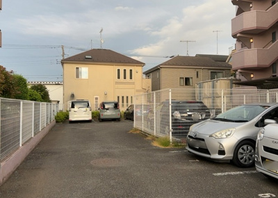 【駐輪場】 | アシェールさがみ野 | マンションの駐輪場は、事前に空きがあるか確認を取ると安心です。せっかく入居したのに駐輪スペースがない！なんてことになったら大変ですよね。そこで、内見時や購入前にはまず事前に確認しておくと良いでしょう。