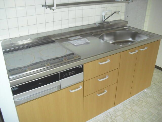 厚木市水引１丁目の賃貸マンションのキッチン