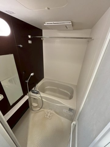 ラ・フォルム本町WESTの浴室