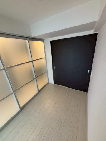 ラ・フォルム本町WESTの洋室