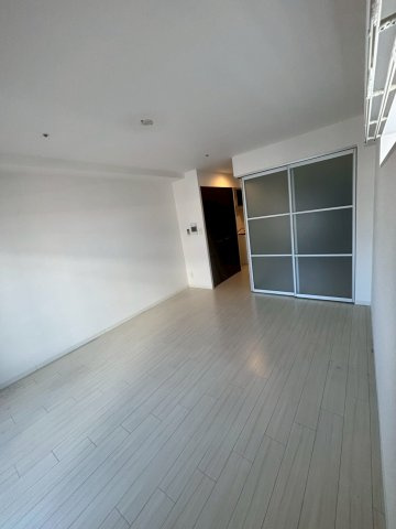 ラ・フォルム本町WESTの居間・リビング