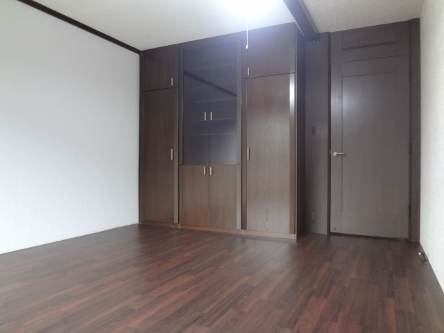 【寝室】