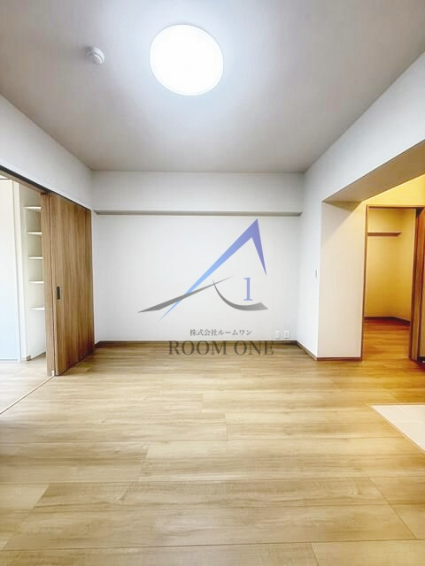 アーバンタニの居間・リビング|洋室のお部屋です。