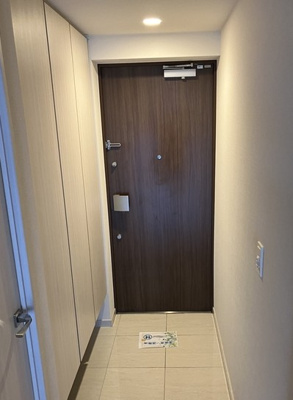 【玄関】 | ブランズシティ湘南台 | シューズボックスがあるので靴が散らからずいつでも玄関すっきり♪お客様もスムーズにお出迎えできますね♪