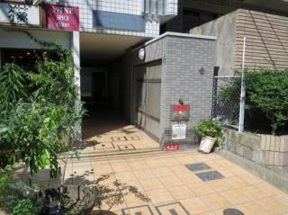 【エントランス】 | メルヴェイユー薬院