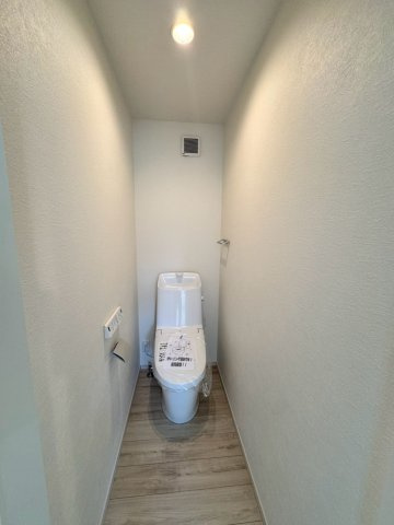 所沢市上安松新築戸建のトイレ