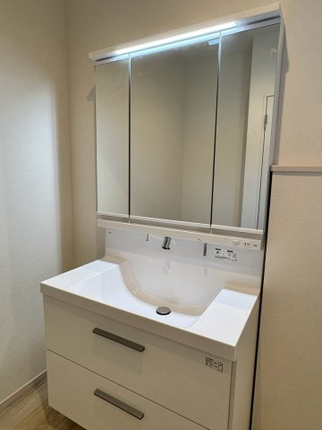 所沢市上安松新築戸建の独立洗面台