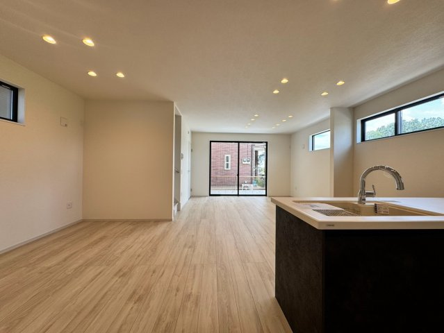 所沢市上安松新築戸建の居間・リビング