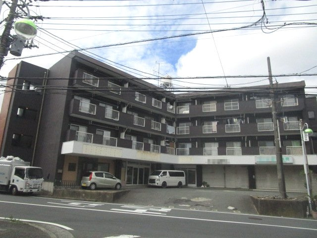 横浜市緑区鴨居６丁目の倉庫