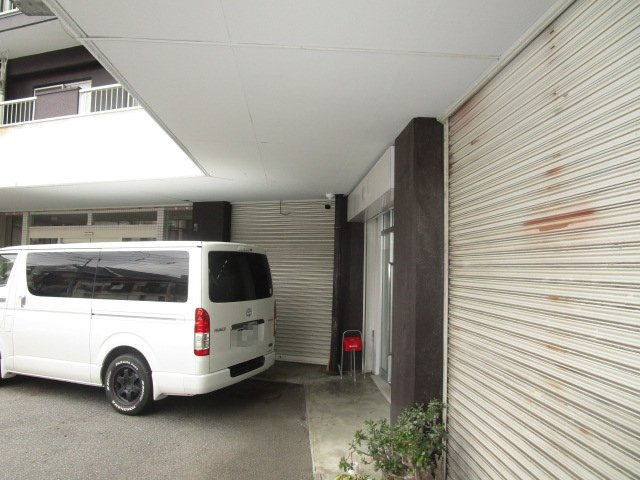 横浜市緑区鴨居６丁目の倉庫