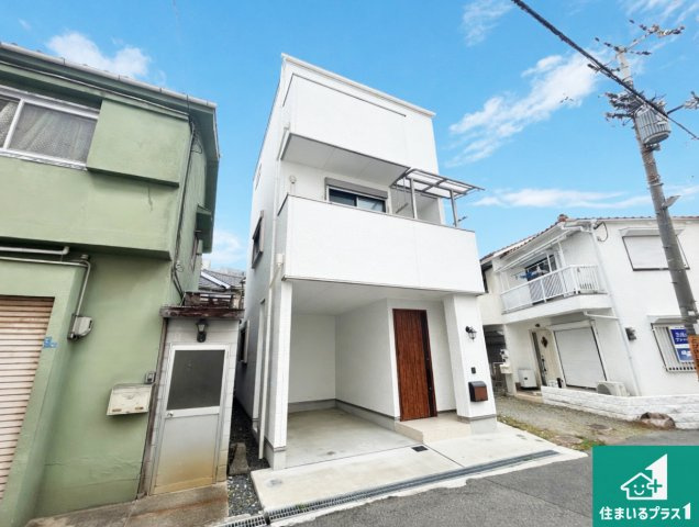 尼崎市杭瀬北新町　中古一戸建ての外観|周辺は落ち着いた街並みの住宅地！子育てがしやすい住環境です！気になることがありましたら、お気軽にお問い合わせください！
