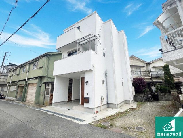 尼崎市杭瀬北新町　中古一戸建ての外観|周辺は落ち着いた街並みの住宅地！子育てがしやすい住環境です！気になることがありましたら、お気軽にお問い合わせください！