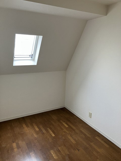 【洋室】 | 平成ハイツ | ※参考写真※洋室4帖☆二面採光のお部屋です♪子供部屋や書斎など多用途に使えそうなお部屋です♪