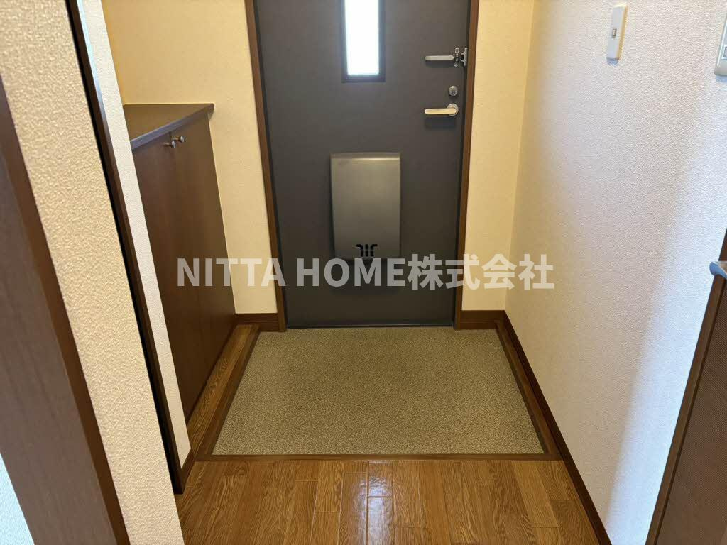 福知山市旭が丘のアパートの玄関|十分なスペースの玄関です★