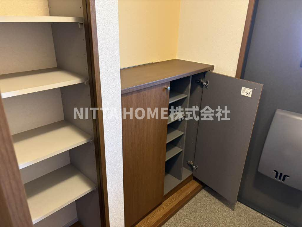 福知山市旭が丘のアパートの設備|シューズボックスも搭載◎