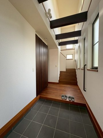北条一戸建の玄関