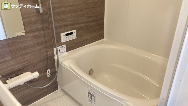 草加市遊馬町　中古一戸建ての浴室
