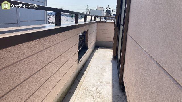 草加市遊馬町　中古一戸建てのバルコニー