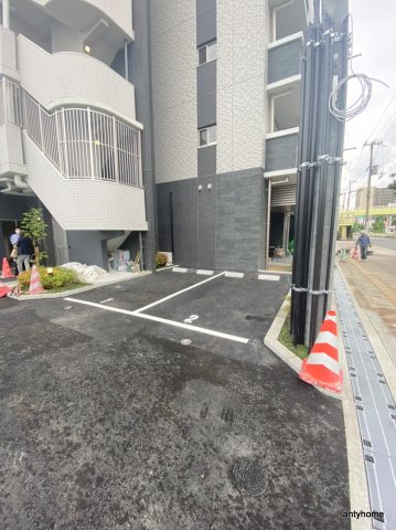 エスリードレジデンス大阪ウエストコート　仲介手数料無料の駐車場