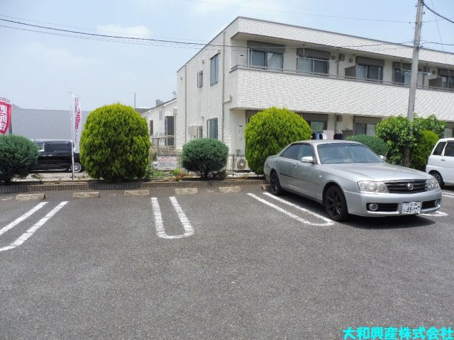 アネーロ・ヒルの駐車場