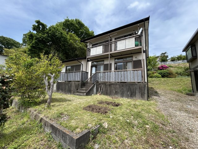 あきる野市牛沼　閑静な住宅街の中古戸建！土地広々約145坪！の外観