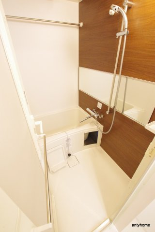 ライジングメゾン本町橋　仲介手数料無料の浴室