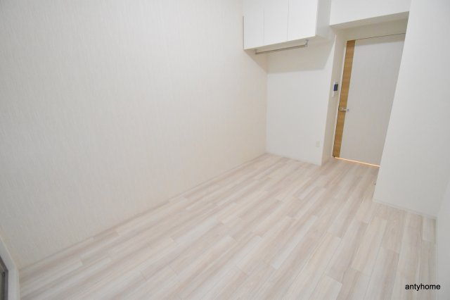 セレニテ西中島アリア壱番館　仲介手数料無料の居間・リビング